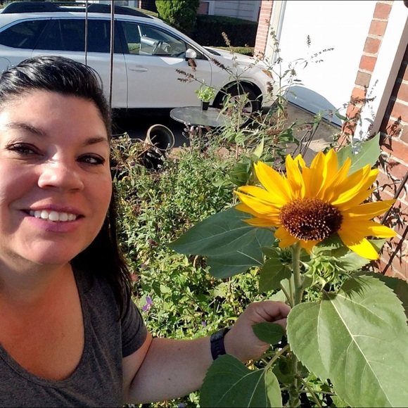 Meet your Posher, Nancy - Picture 1 of 1